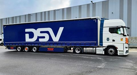 Lkw mit DSV Logo