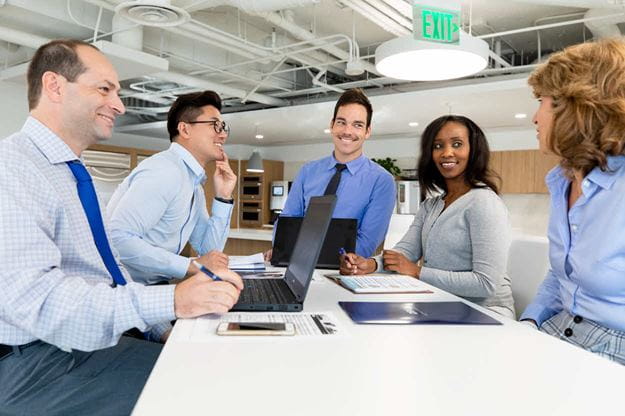 Group of DSV employees in a discussion