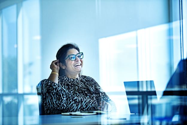 Employee at the desk
